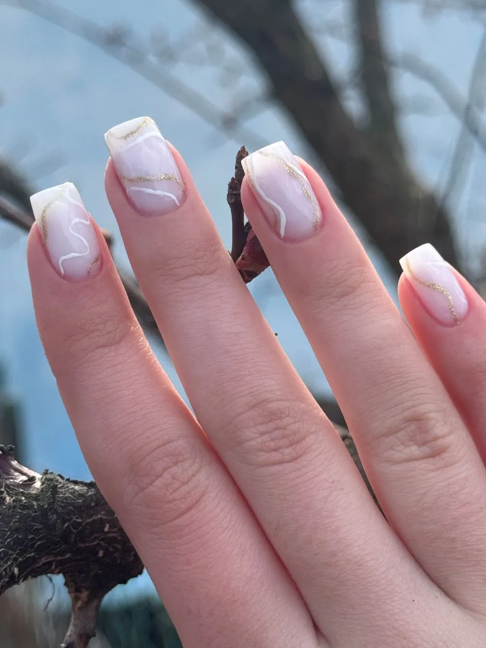 French blanche avec une vague fine