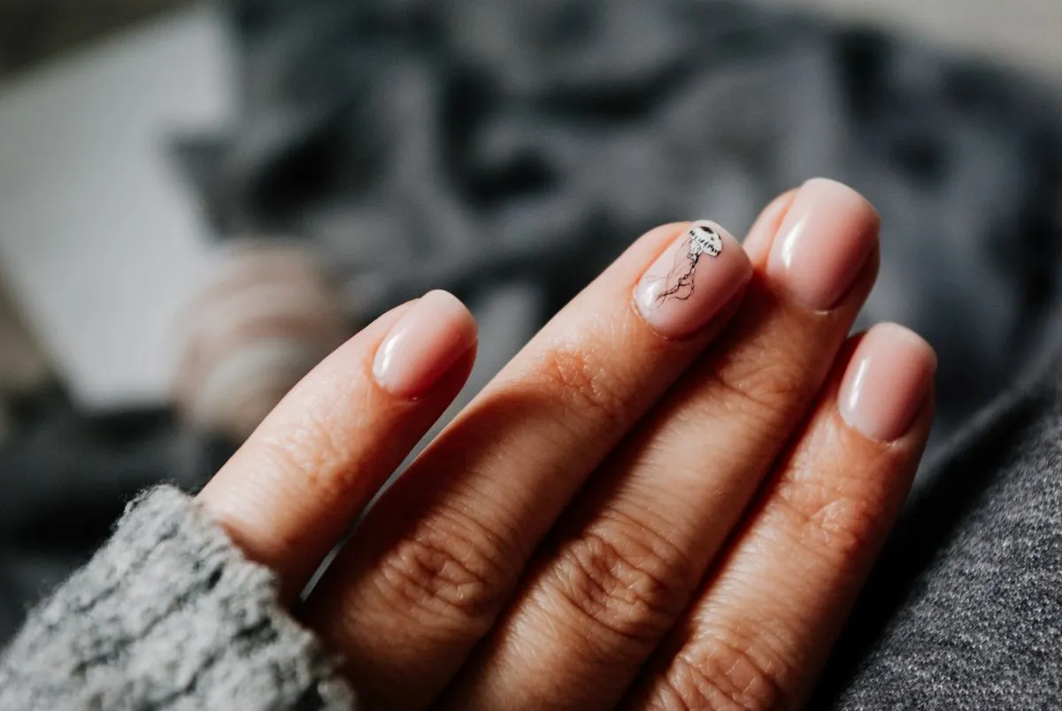 Création de Léa : trait minimaliste