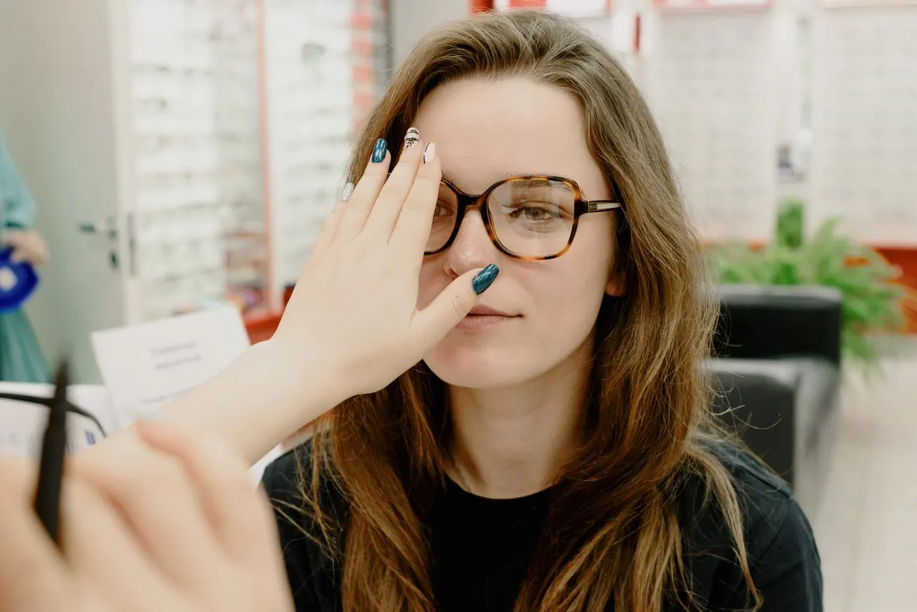 Réglage de la monture sur le visage