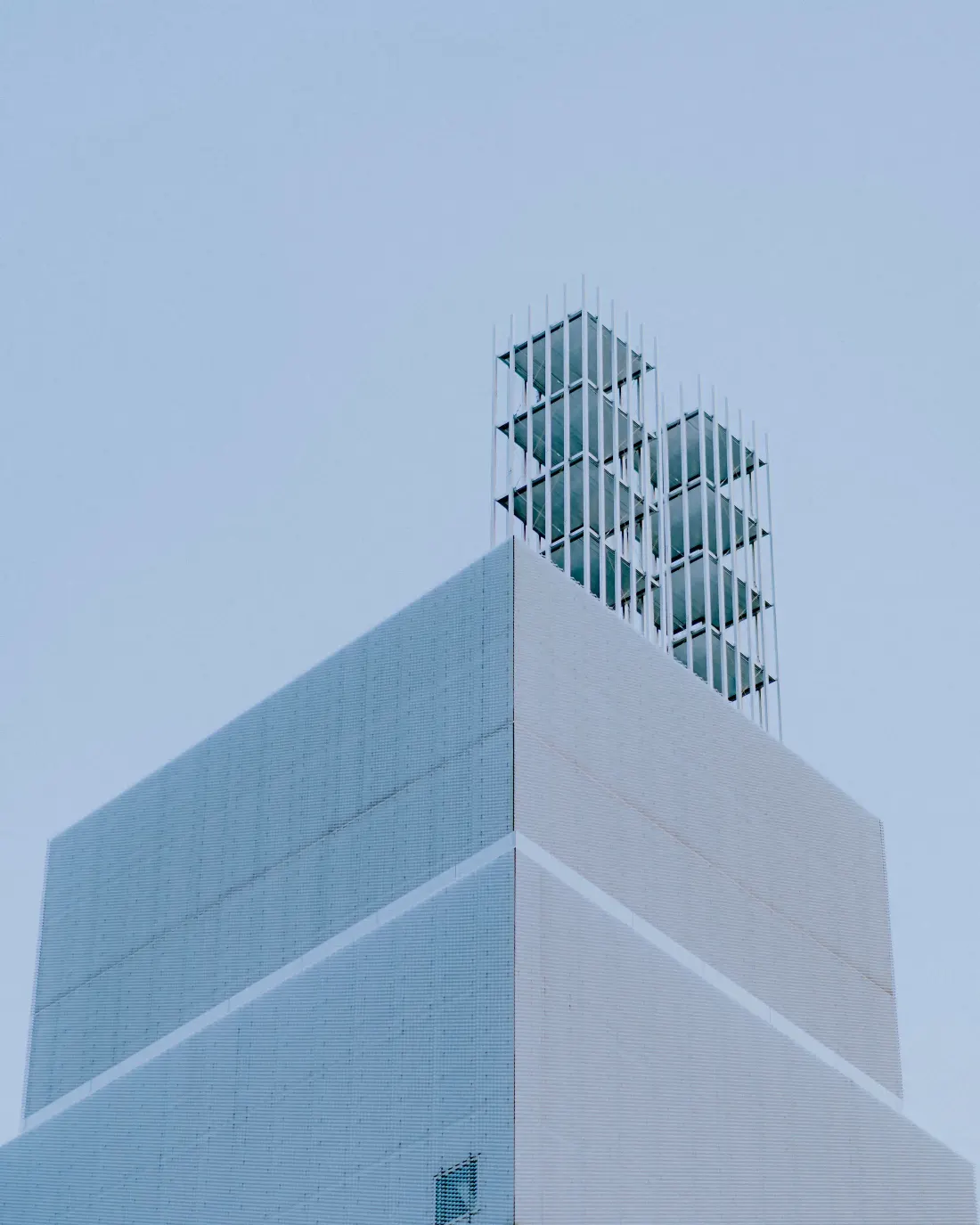 Immeuble contemporain vu en contre-plongée