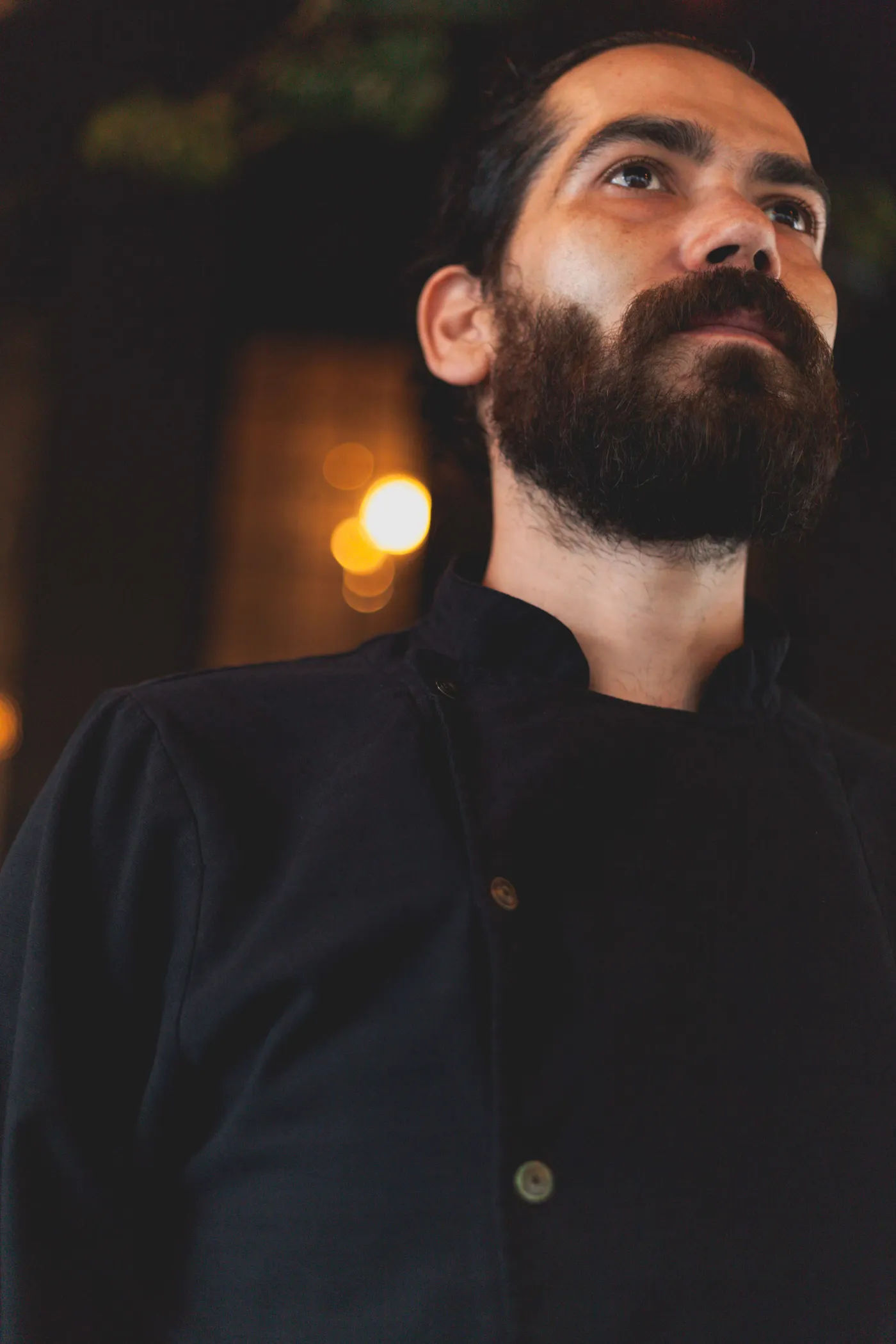 Portrait du chef en veste sombre